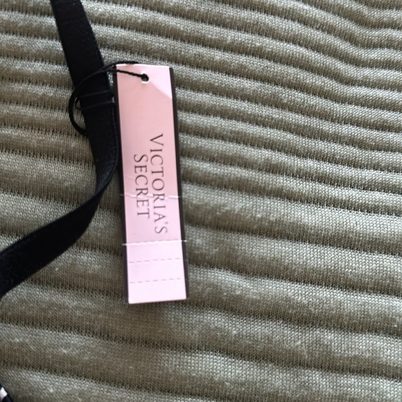 Victoria Secret Bra - Picture 3 of 6
